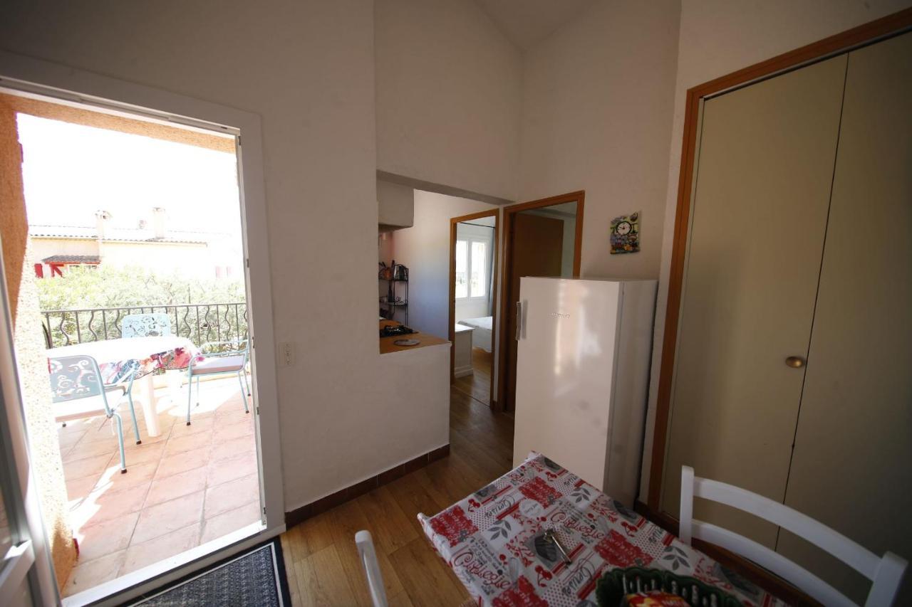 Les Oliviers Appartement Grimaud Buitenkant foto