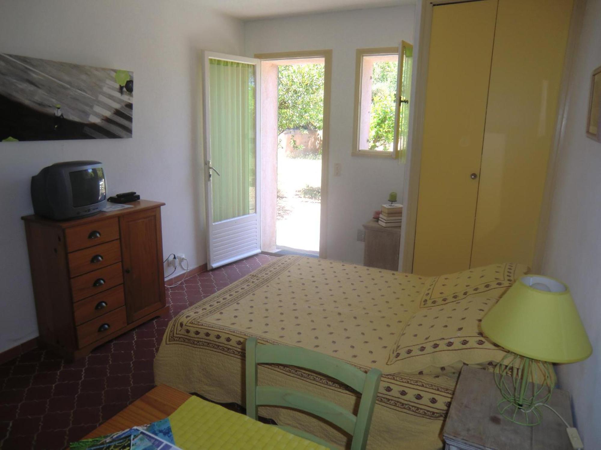 Les Oliviers Appartement Grimaud Kamer foto