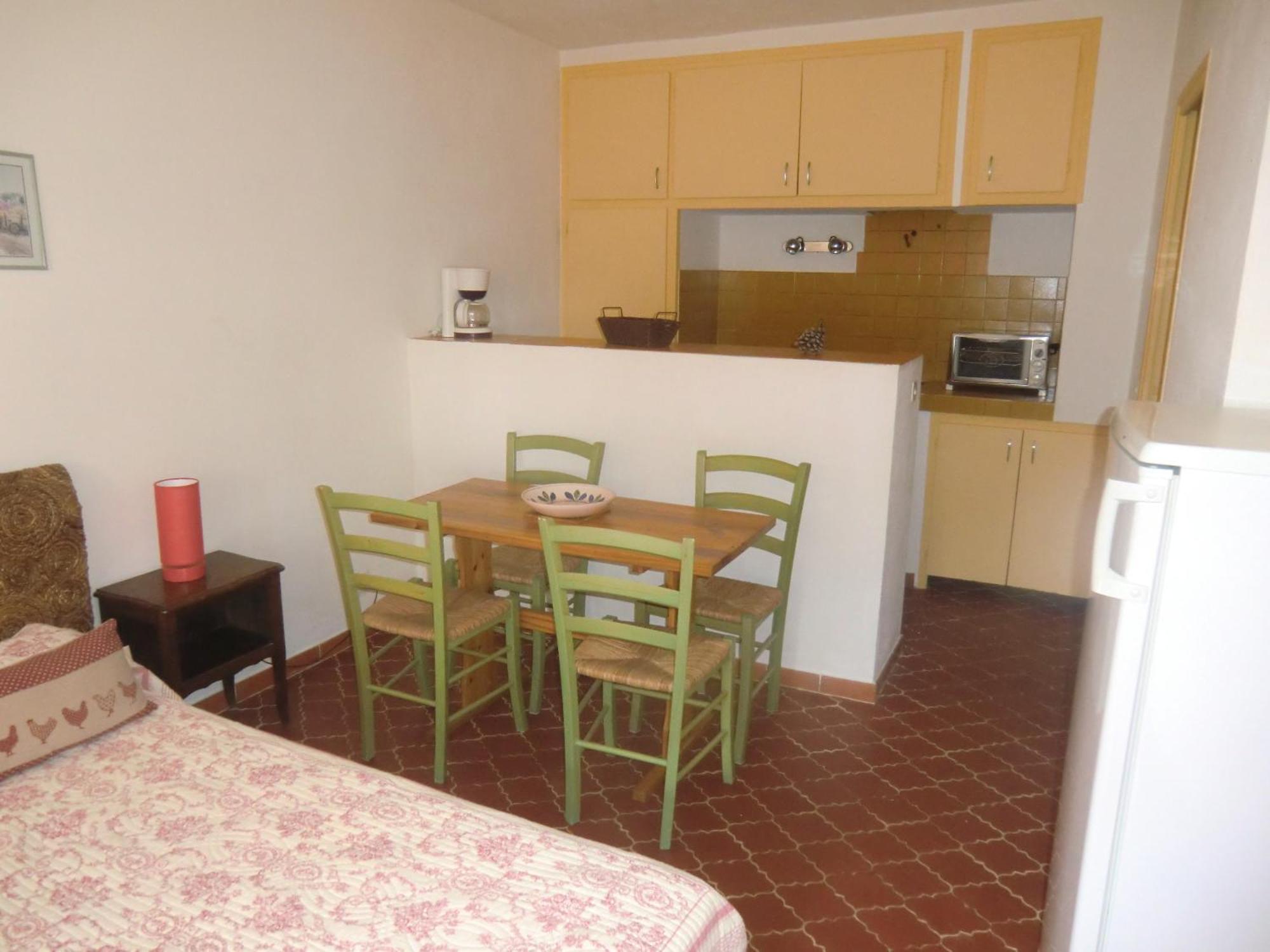 Les Oliviers Appartement Grimaud Kamer foto