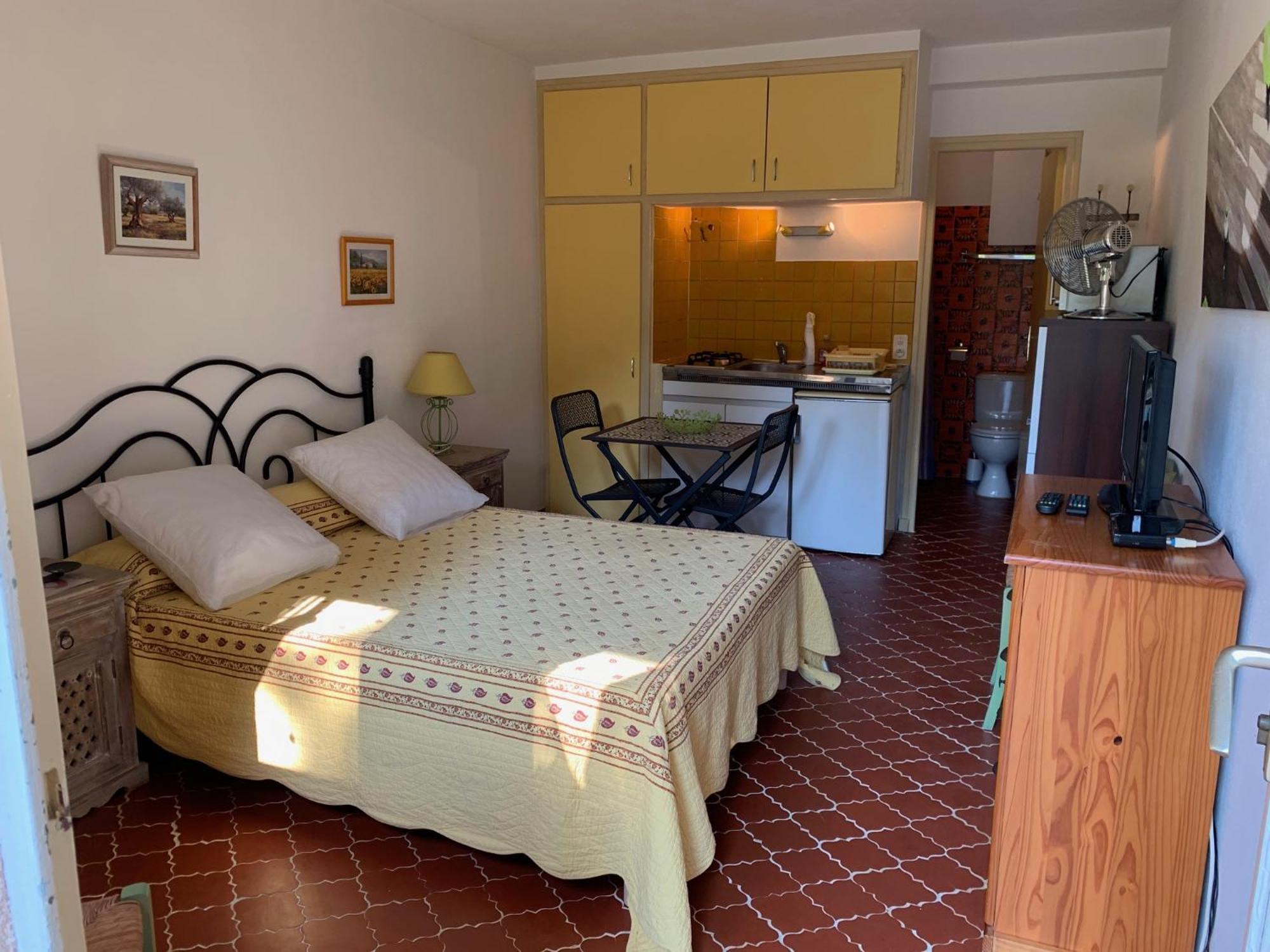 Les Oliviers Appartement Grimaud Buitenkant foto