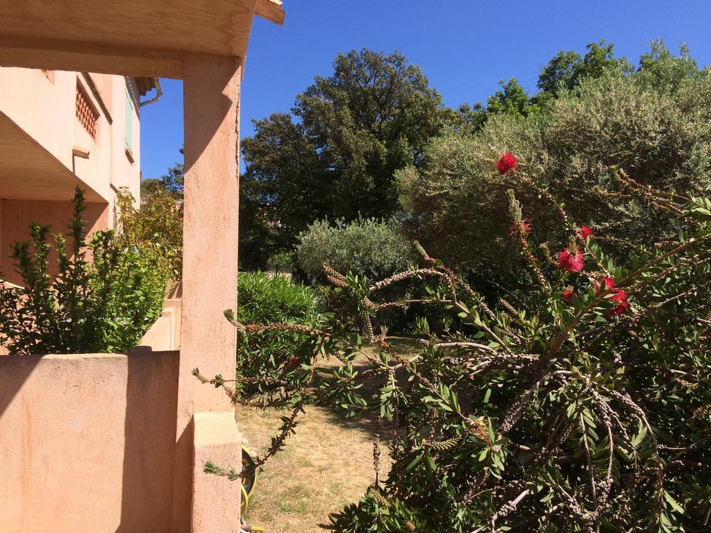 Les Oliviers Appartement Grimaud Buitenkant foto